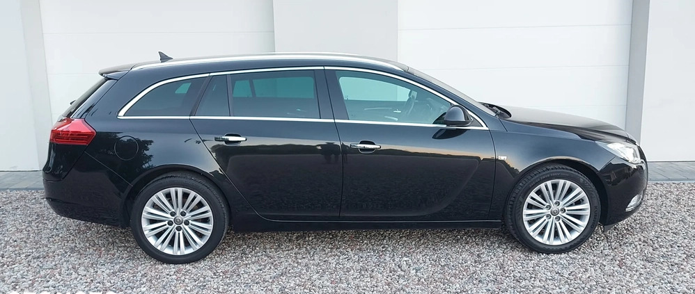 Opel Insignia cena 22999 przebieg: 256000, rok produkcji 2013 z Zambrów małe 631